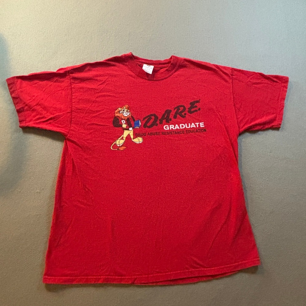 VTG Jerzees DARE Graduate T Shirt Mens XL Red Daren the Lion Graphic Tee Y2K